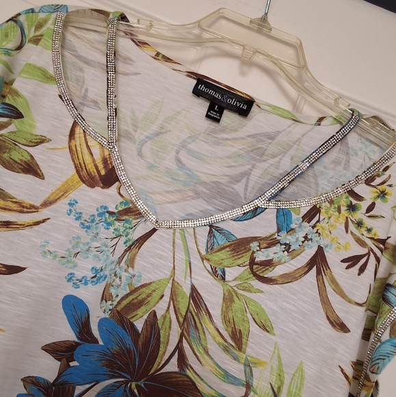 Thomas & Olivia, Large, NWOT Rhinestone Open Shoulder Flowered Top - Picture 3 of 6